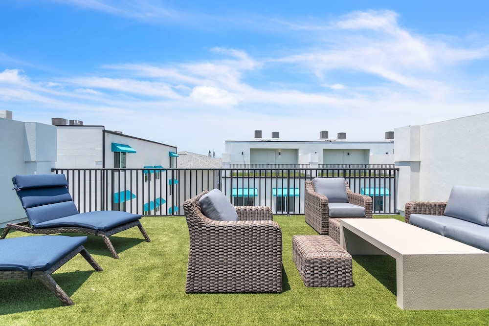 Azul Townhomes A3 and A4 Sunrise-sunset