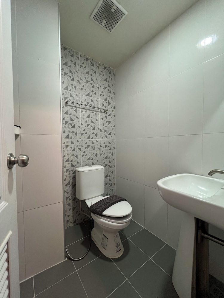 Pratunam Family House 2