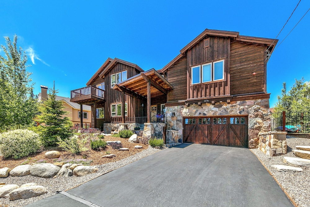 1376md Angora View 4 Bedroom Home