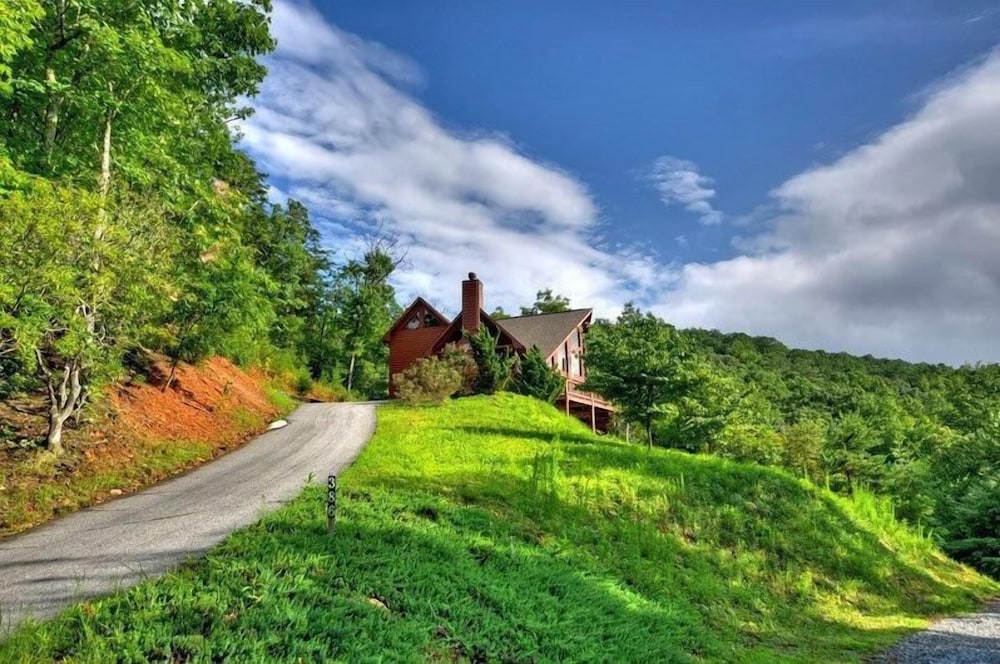 Wild Things Nevaeh Cabin Rentals