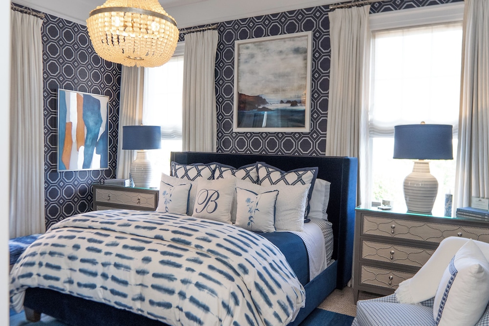 Pandora's Manor Bed & Breakfast