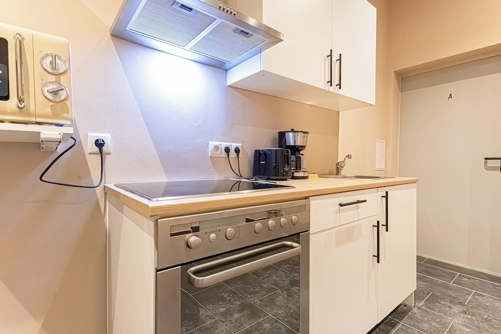 4BR Apartment for Groups Near Stadthalle