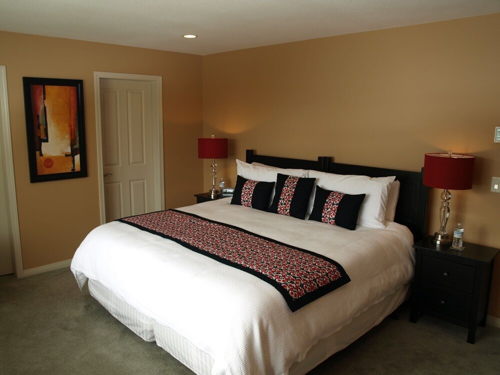 A View of the Lake Bed & Breakfast