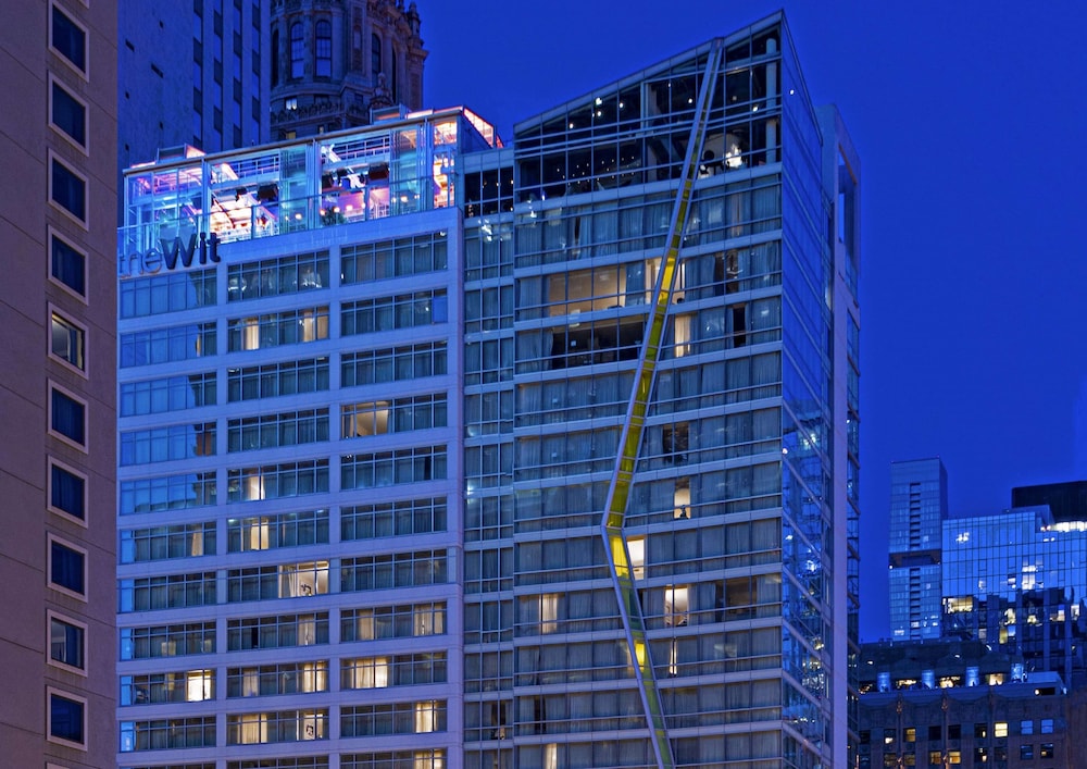 Hotel theWit Chicago, a Hilton Hotel - Image 1