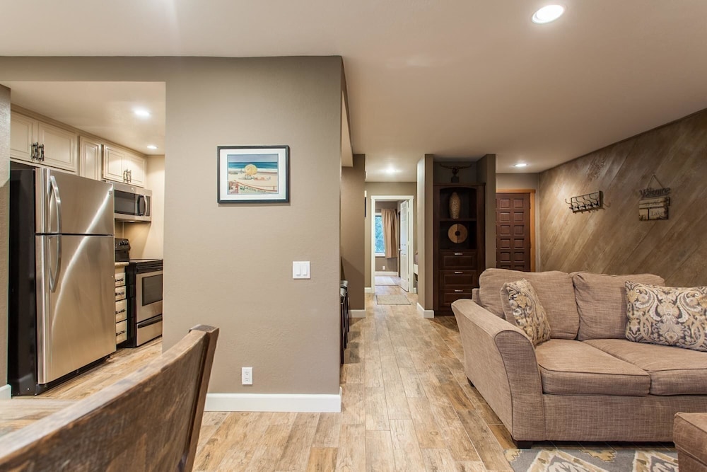 Snowcreek 405 Phase III