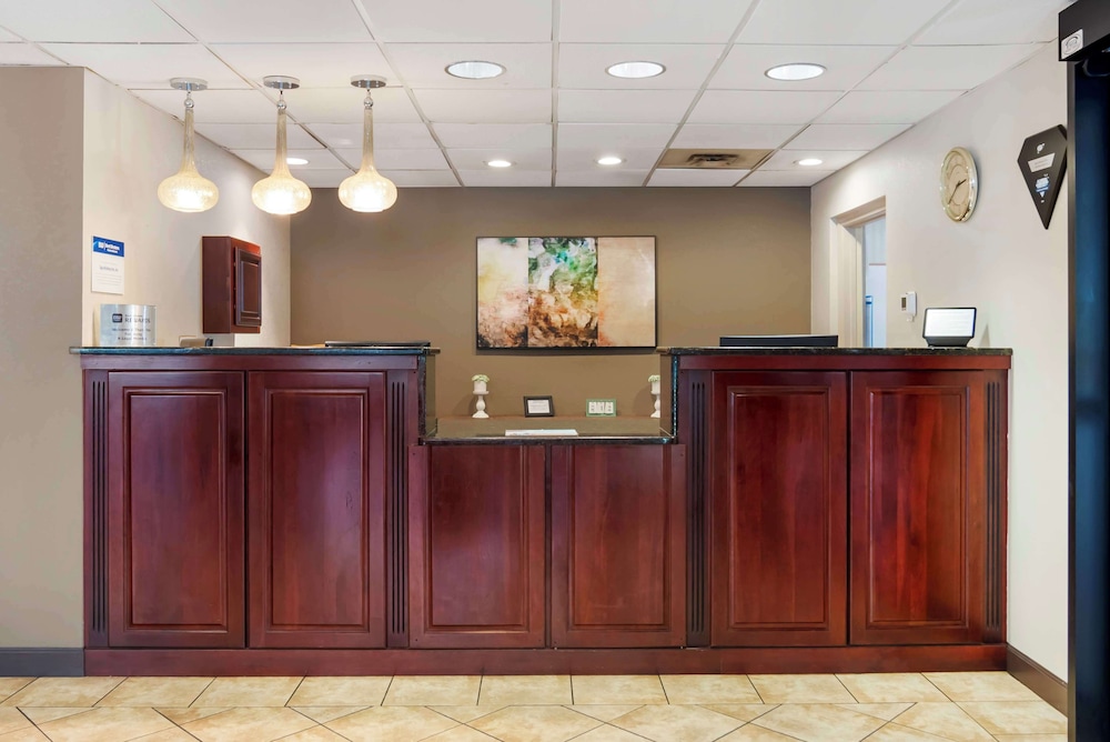 Birmingham Vacations - Best Western Plus Oak Mountain Inn - Property Image 3