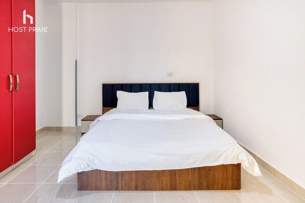 Bright apartment in rehab city