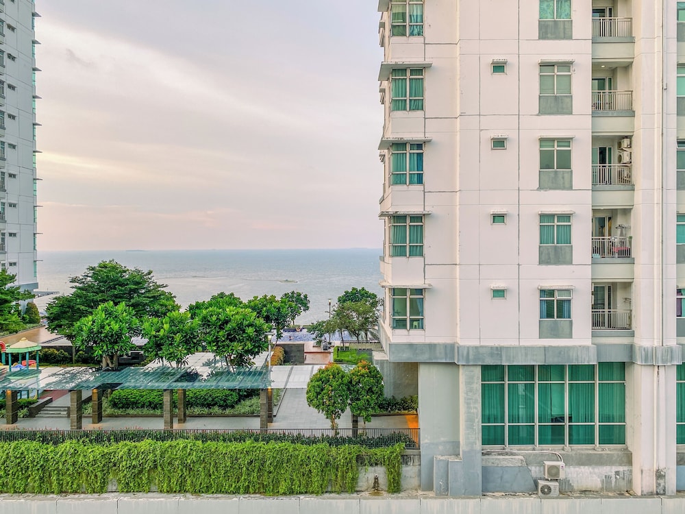 Great Choice And Homey Studio Apartment At Tokyo Riverside Pik 2