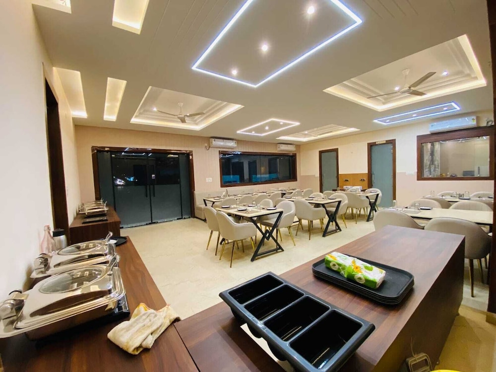 Hotel Mango Tree, Vrindavan
