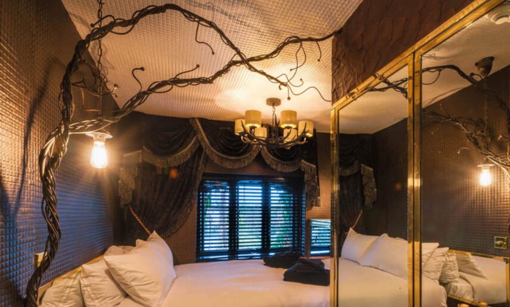 Oxford Vacations - Crazy Bear Hotel-Stadhampton - Property Image 36