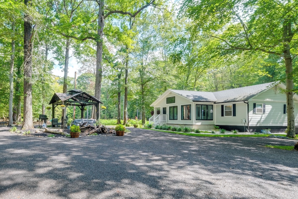 1/2 Acre Pond, Rec Room! Private Oasis in Nanjemoy