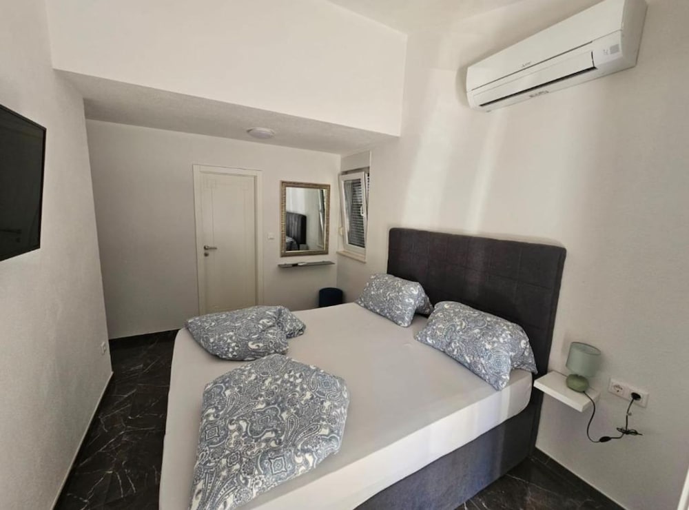 Spacious Villa With Outdoor Swimming Pool in Trogir