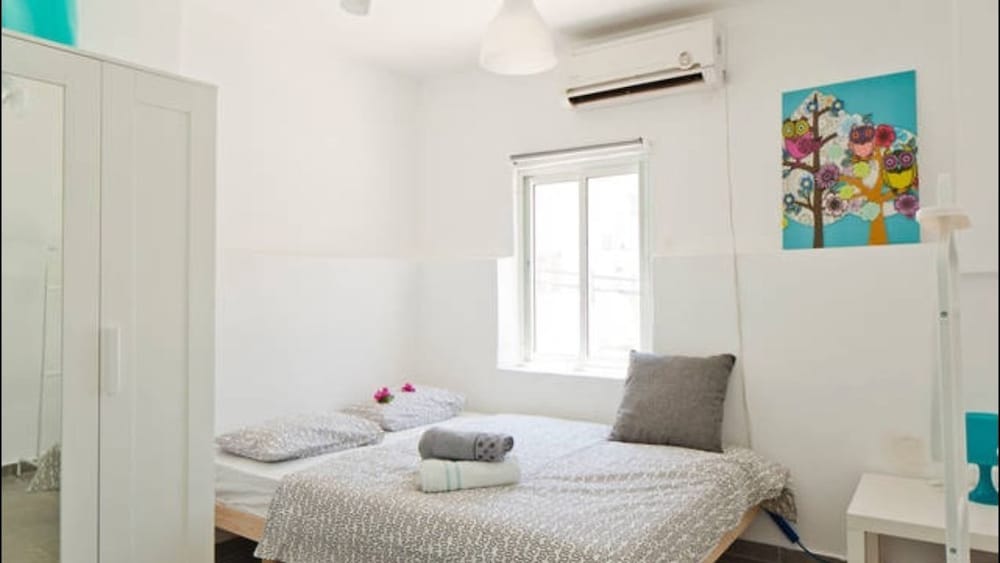 Ha-Carmel Market Apartment