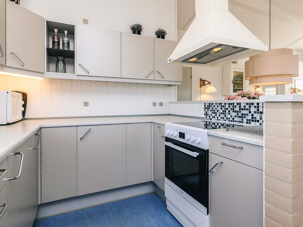 6 Person Holiday Home in Hjorring