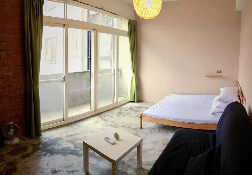 Lane62 Hostel