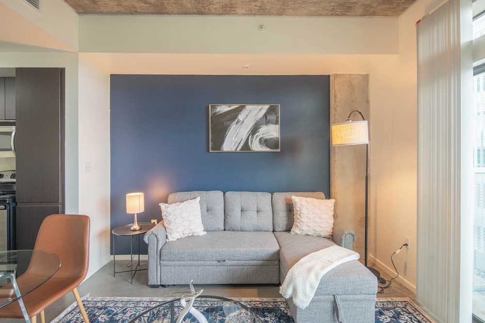 ROVE LIVING/KL - Roosevelt Point