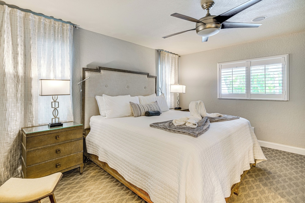6 Mi to Beach: Family Oasis w/ Pool in Cape Coral