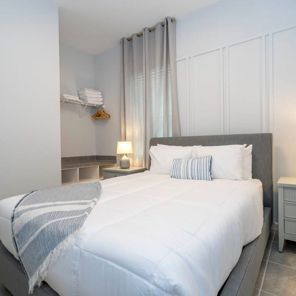 6152 Fantastic Spacious Home for Your Family