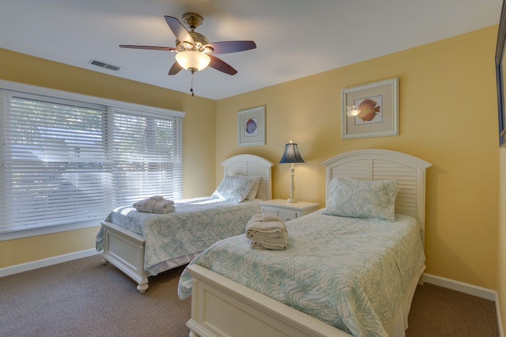 Hilton Head Island Resort Home w/ Community Beach! view 5