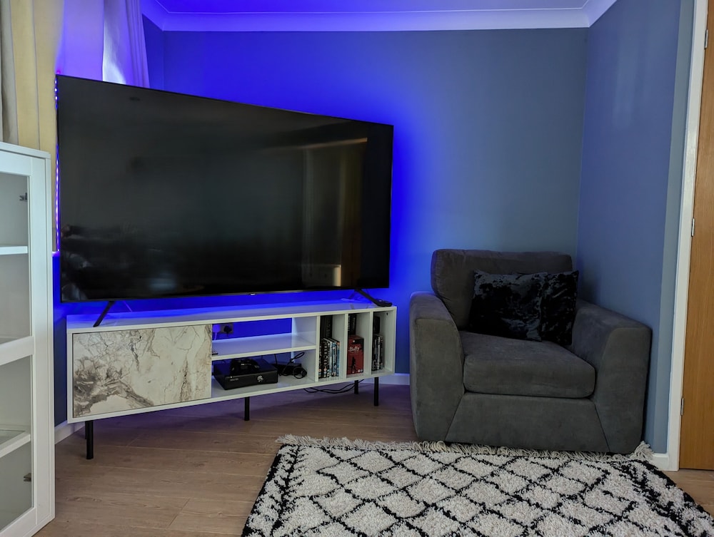 Modern 3B Eastbourne Retreat: Tranquil & Cozy Stay