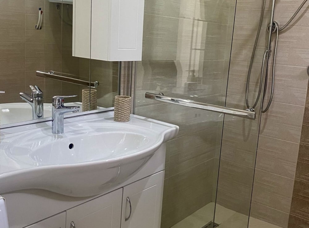 Luxury Lovran Apartments With Swimming Pool
