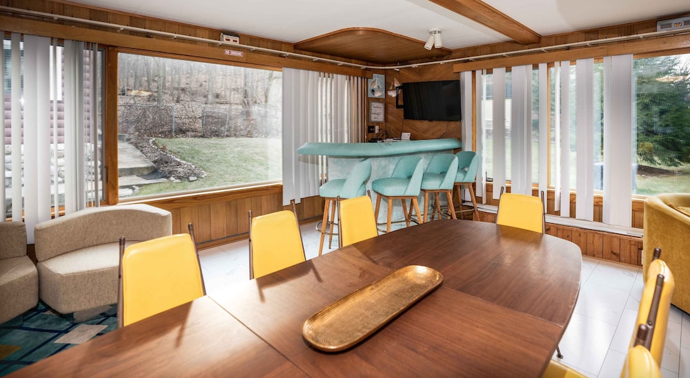 meeting & event spaces