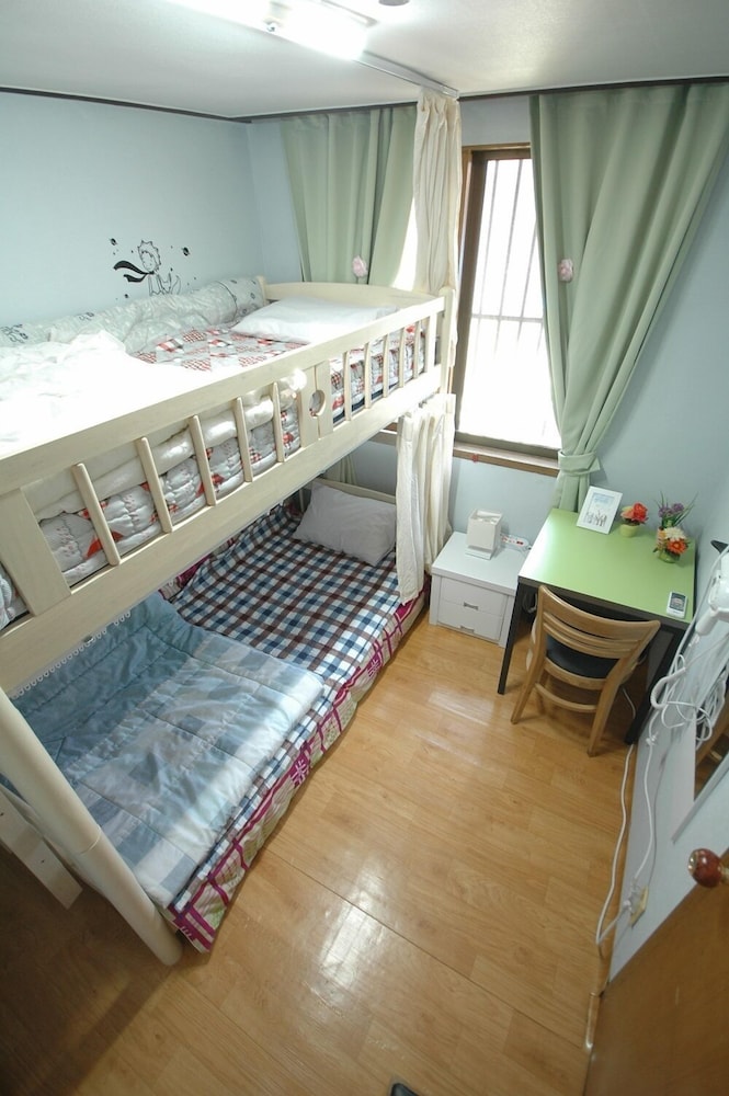Apple Tree Guest house