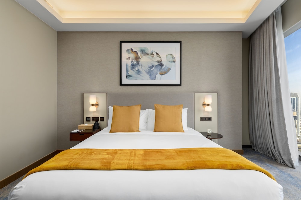 Luxury Apt w Spectacular Burj Khalifa Views