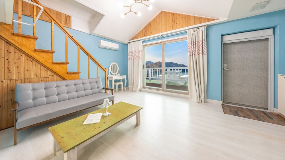 Yeosu Grace Family Pension