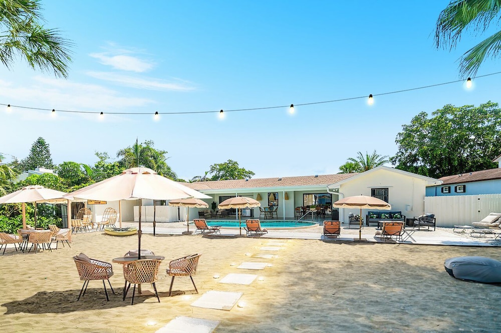 The Garden of Eden | Beautiful Villa w/ Pool & Game Room