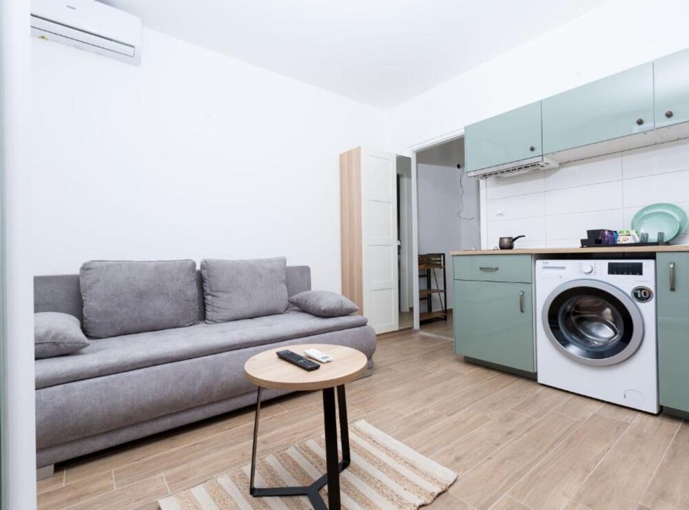Romantic Studio in Zadar With City and Garden Views