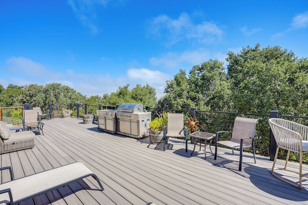 Vallejo Vacations - Vallejo Home w/ Spacious Deck, Hot Tub Views - Property Image 10
