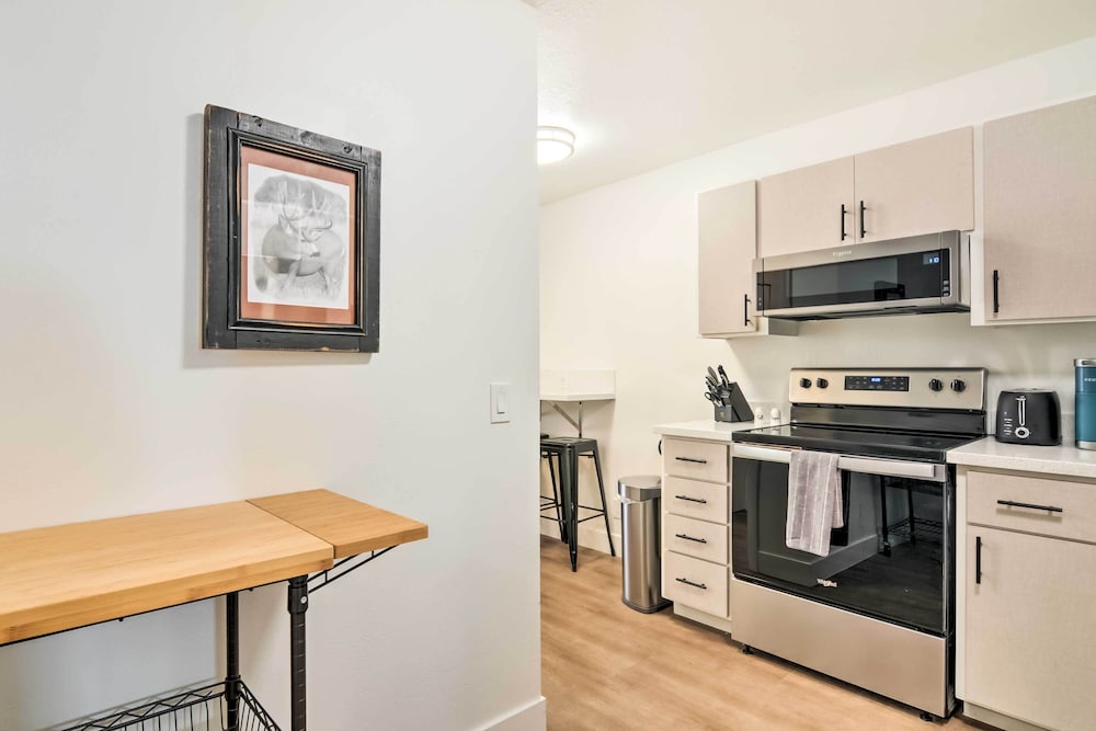 Beaver Vacations - The Cottages: Ski-in/ski-out Condo at Eagle Point! - Property Image 3