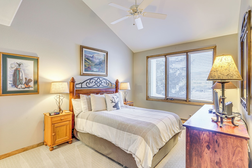 Seasons Lodge at Arrowhead: Beaver Creek Condo!