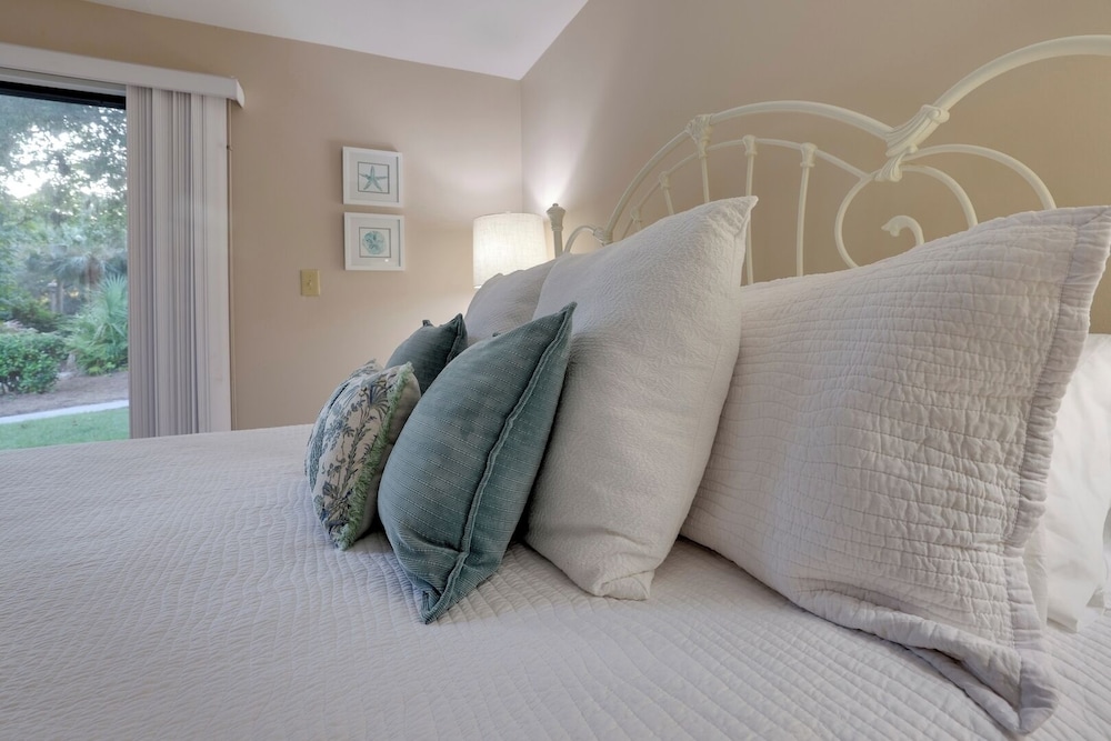 Hilton Head Retreat Gated Villa, Pets OK