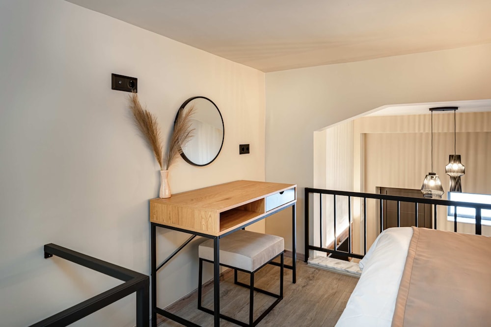 Noemi City Lofts