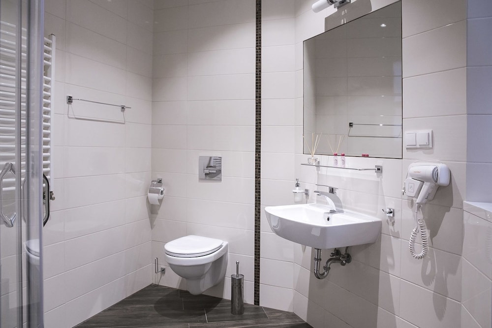 Krakow Vacations - Atlantic Hotel - Property Image 3