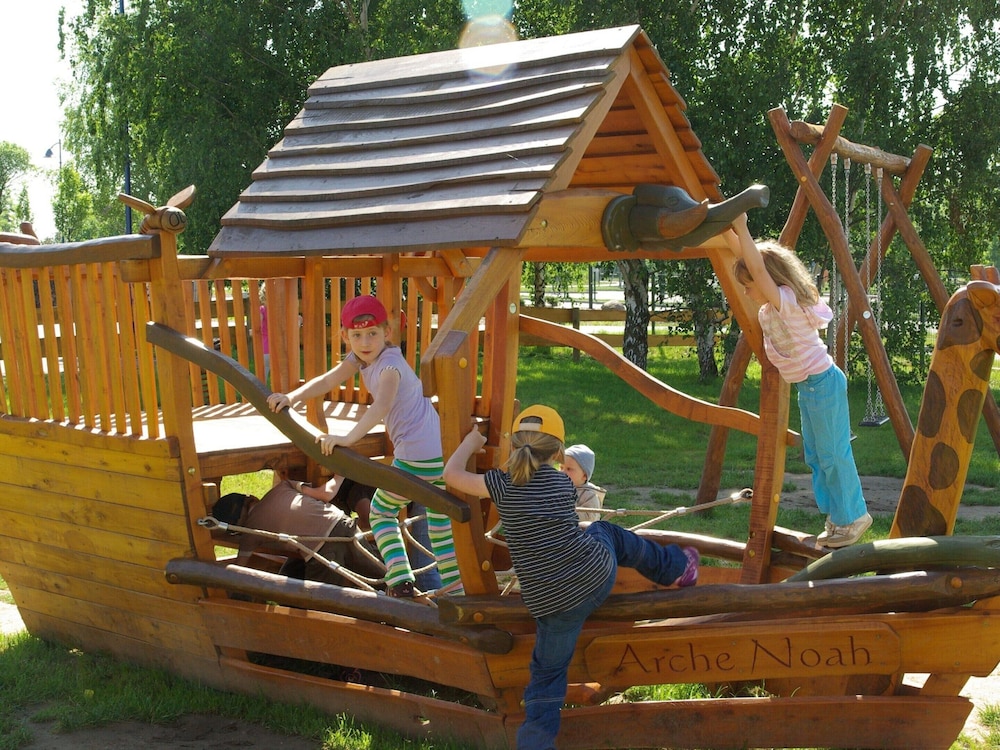 Holiday Home in Markkleeberg Near a Lake