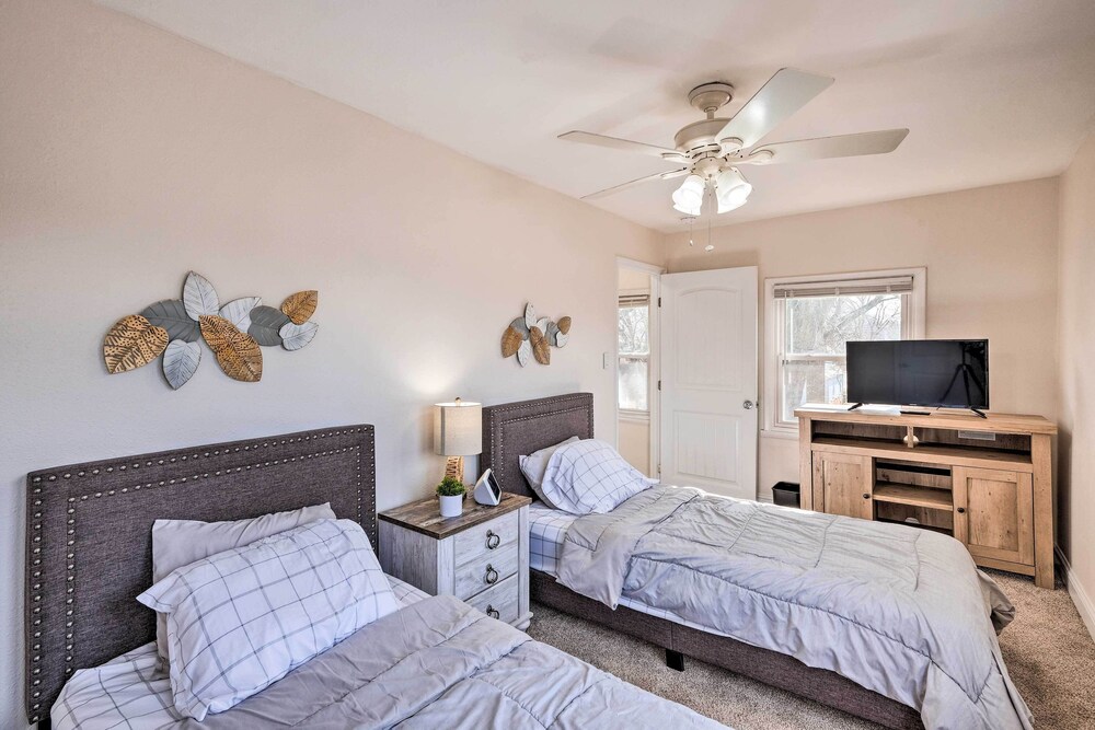 Pet-friendly Louisville Home: Near Distilleries!