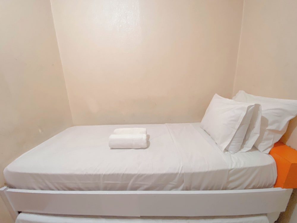 Homey 2Br Apartment Gateway Ahmad Yani Cicadas, Bandung - 13