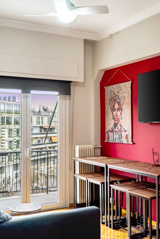 Diakou 38 Sunny Cozy 3bd apt Just a min Away to Acropolis