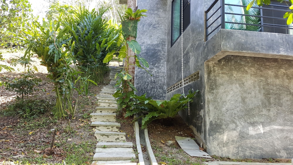 Phuchada Residence