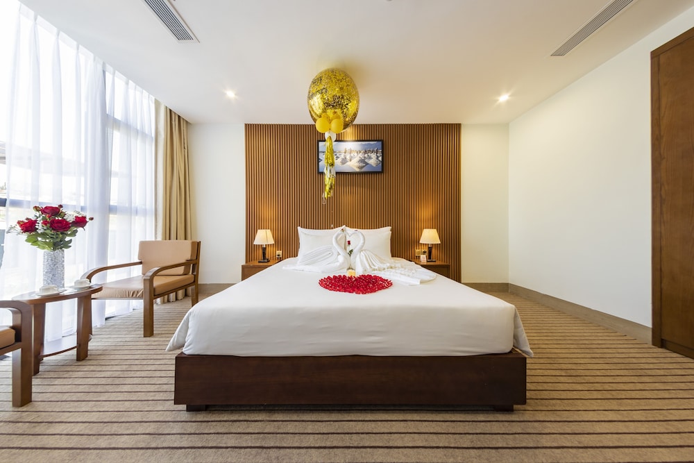 Sana Da Nang Beach Hotel 5