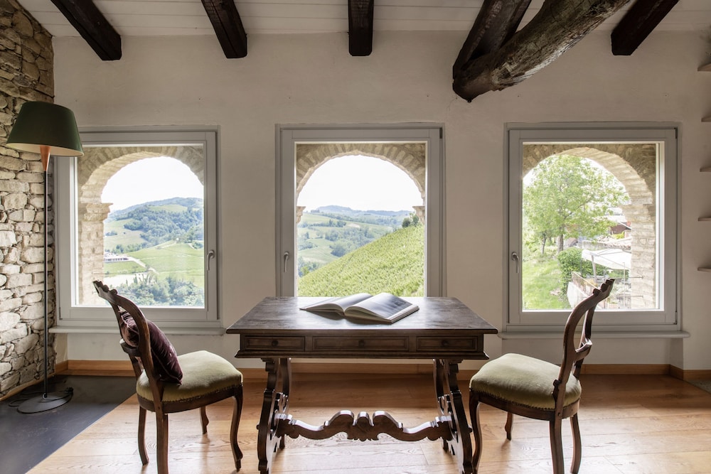 Villa Langhe in Castiglione Falletto