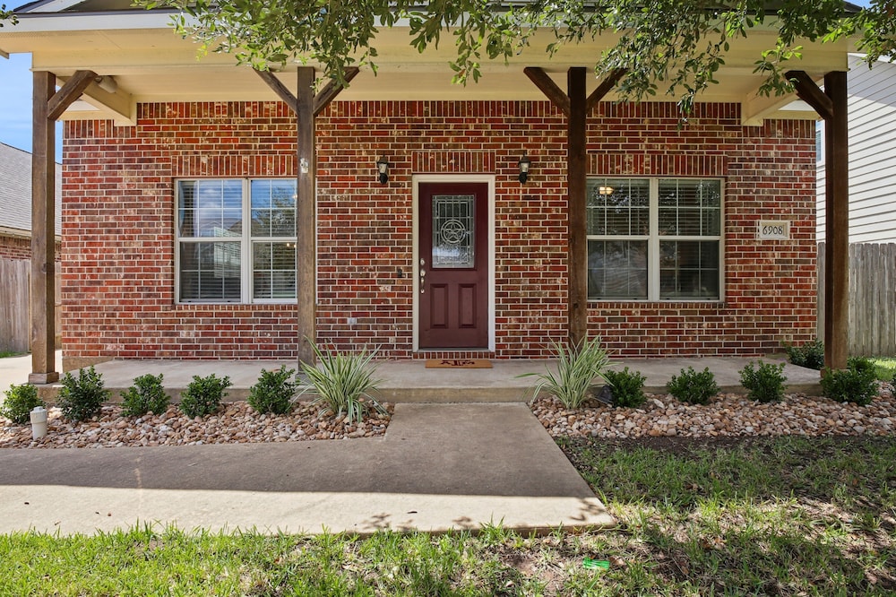 Game Day Getaway Near Texas A&m 4 Bedroom Home