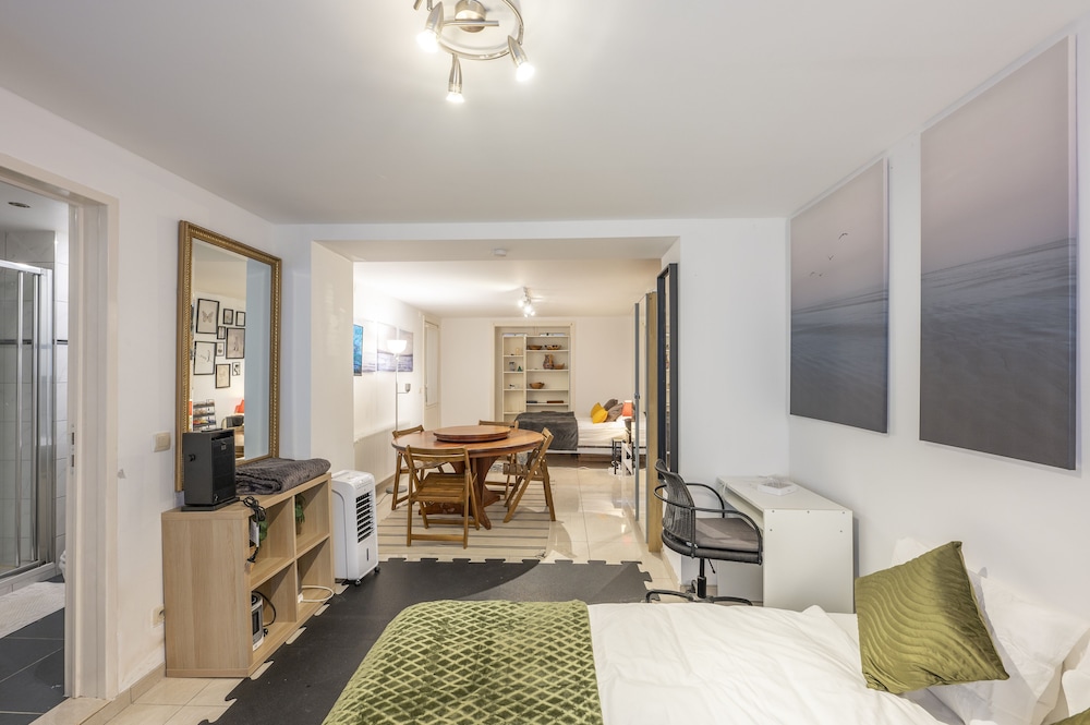 Euro Edens Bed & Breakfast