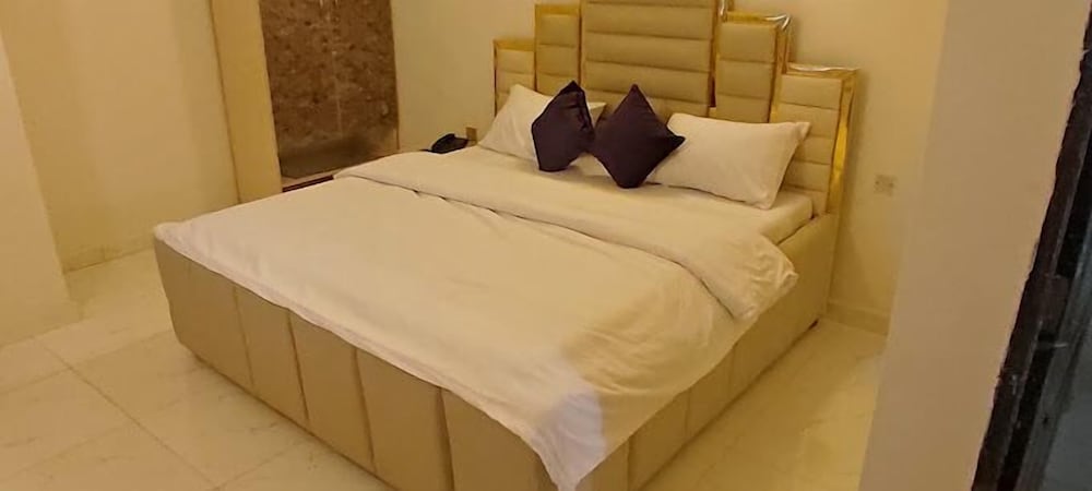 Royal Swiss Apartments and Suites