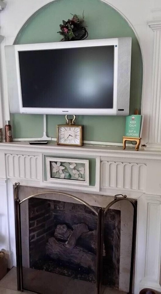 Brookside Inn At Laurens
