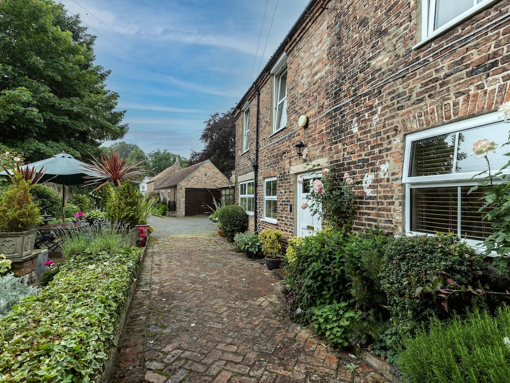 The Georgian Cottage