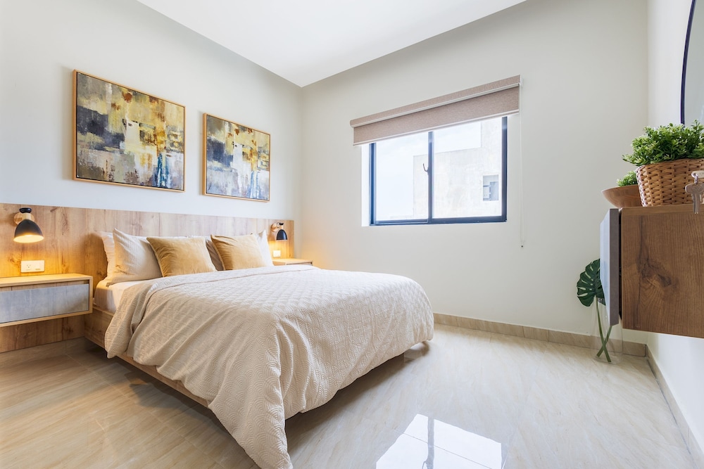 2BR Oasis in Eden Tropical - BBQ Pool Near Beach